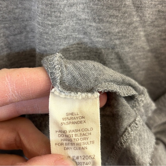 Mystree Gray Long Sleeve Relaxed Blouse - Picture 4 of 4